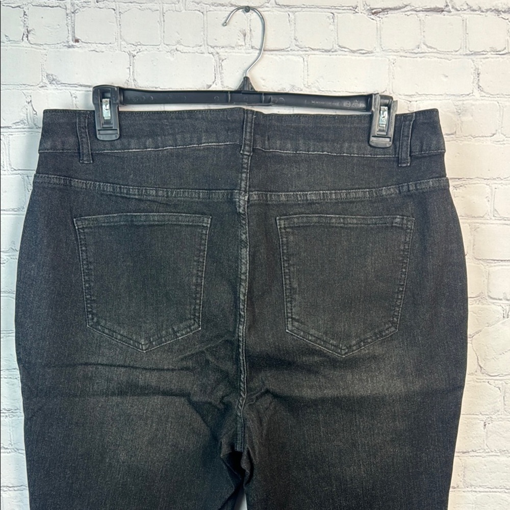 BloomChic Black Skinny Jeans - Picture 7 of 7